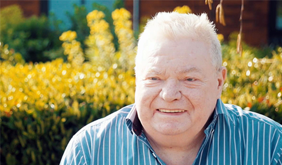 Stephen Stephen explica cómo logró abordar el dolor crónico gracias a la estimulación de la médula espinal.